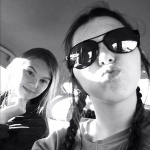 Meet your Posher, Chloe