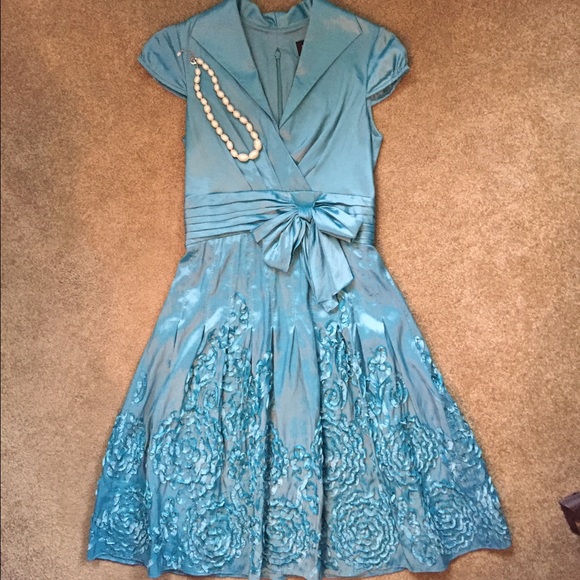 Adrianna Papell Dresses & Skirts - Retro inspired formal party dress