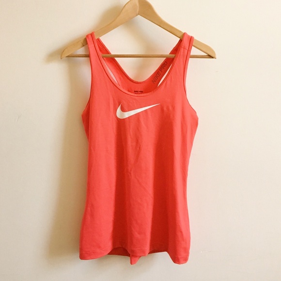 {like new} Nike dry-fit tank - Picture 3 of 4