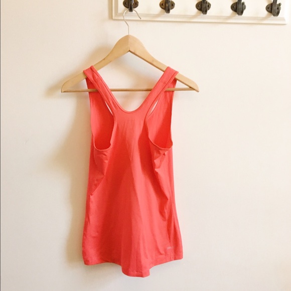 {like new} Nike dry-fit tank - Picture 4 of 4
