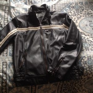 NYC URBAN OUTFITTERS LEATHER JACKET!