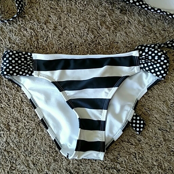 Swim suit - Picture 4 of 4