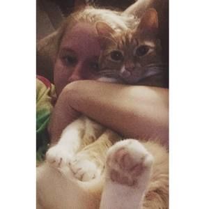 Meet your Posher, Cortney