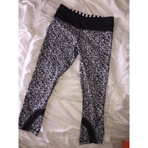 Lululemon tights size 4