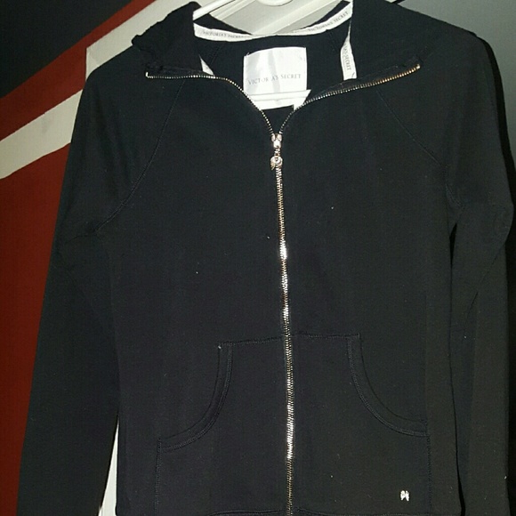 Victoria secret sweater - Picture 2 of 3