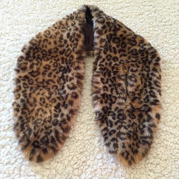 NWOT Mudpie Leopard Scarf - Picture 2 of 4