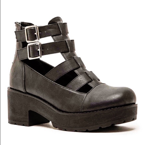 Qupid Selfie Ankle Boots