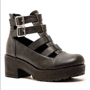 Qupid Selfie Ankle Boots