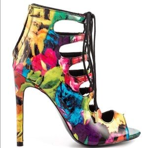 Steve Madden "Cythiaa" multi color booties