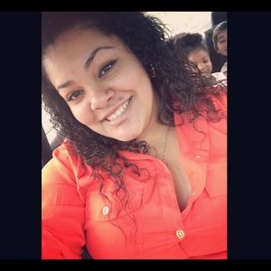 Meet your Posher, Alexus