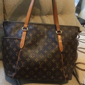 Louis Vuitton totally MM
