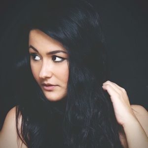 Meet your Posher, Roxy