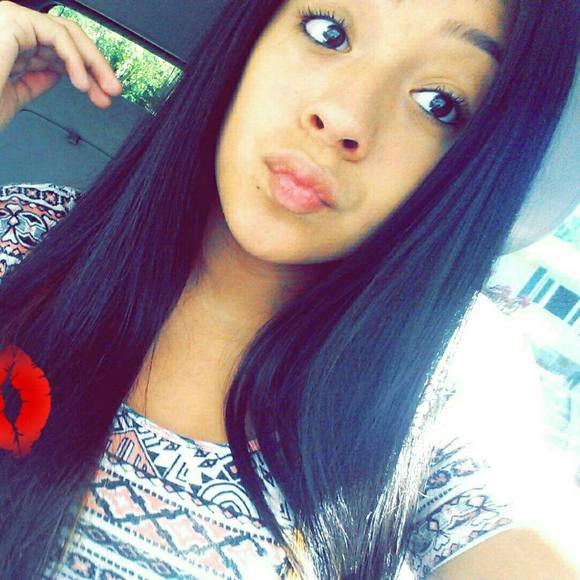 Meet your Posher, Daniela - Picture 1 of 1