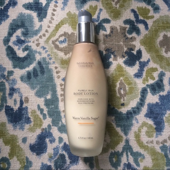 ❌SOLD❌Rare Bath and Bodyworks Purely Silk lotion