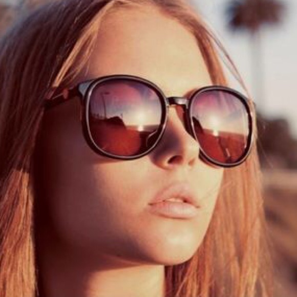 WILDFOX PopFox black sunglasses oversized - Picture 3 of 3