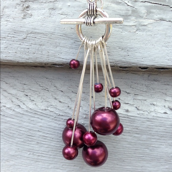 Necklace and earring set