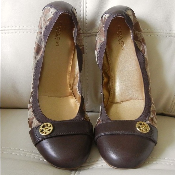 coach chelsea flat shoes