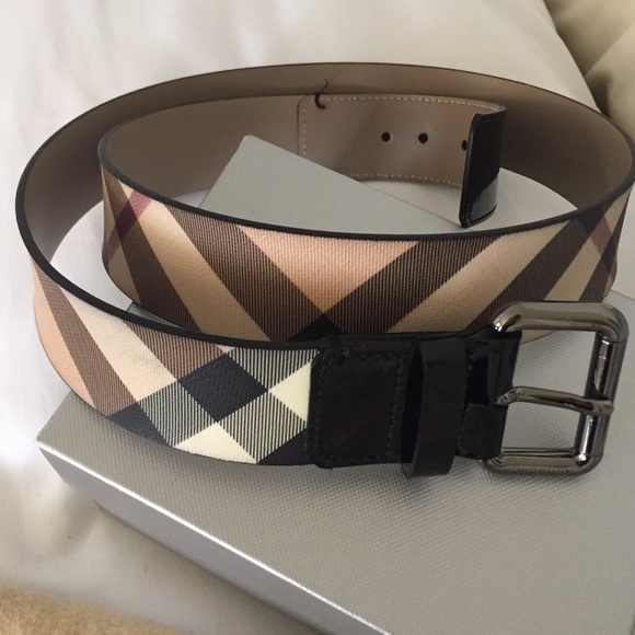 Burberry Accessories - Burberry house check belt black patent trim 40/100