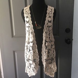 Sold in bundle🌼CROCHET LACE BOHO VEST🌼