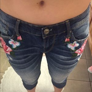 Embroidered Jean Capri Size 30