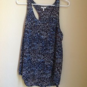 blue flowy tank