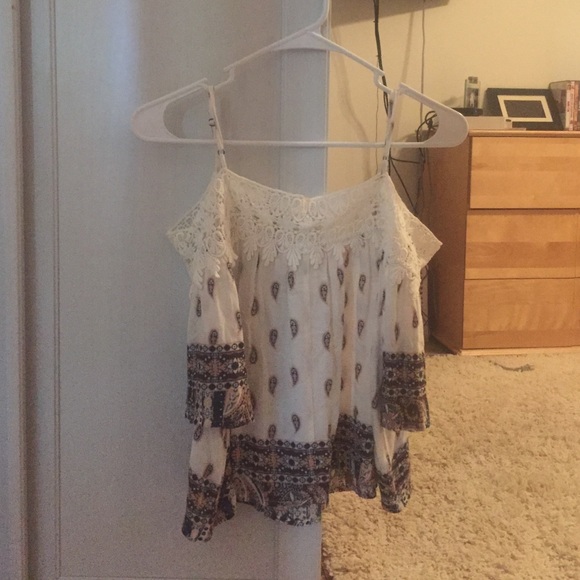 Off shoulder tank top
