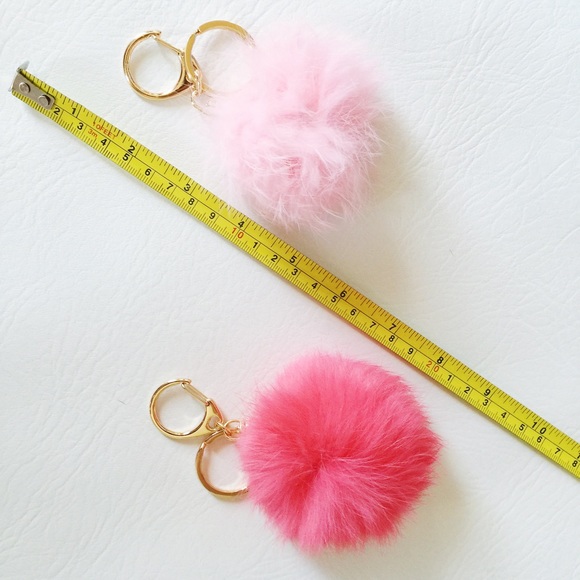 Pom Pom Keychain - Picture 3 of 3