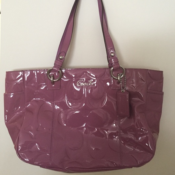 Coach Handbags - Coach shoulder bag