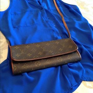100% Authentic Louis Vuitton Pouchette Twin Gm