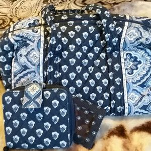 Matching Vera Bradley 3 piece set.