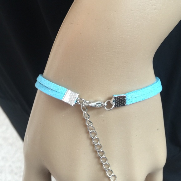 Mom Bracelet(NWT) - Picture 2 of 3