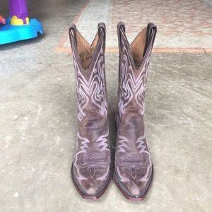 Justin brand cowgirl boots. Size 5.5.