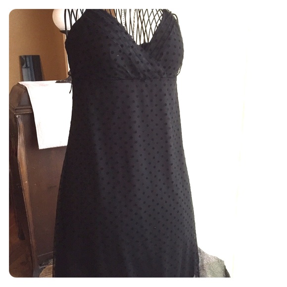 Black dress. Size 6. Never worn.