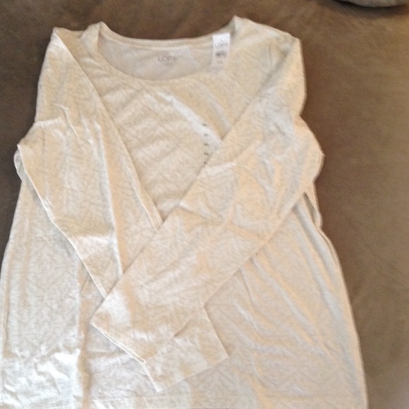 Long sleeved t-shirt with gold pattern