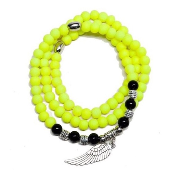 💠SALE💠Neon Yellow Wing Charm Bracelet - Picture 2 of 4
