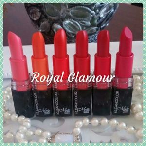 6 PC Matte Lipsticks!