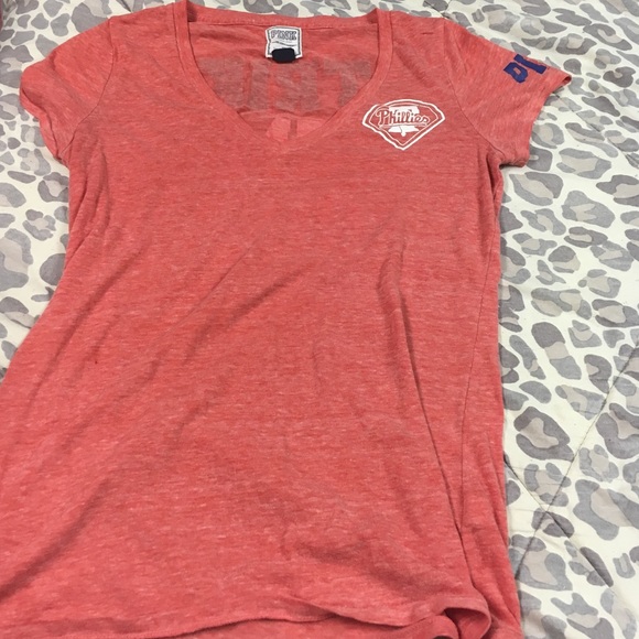 VS Phillies v neck tee