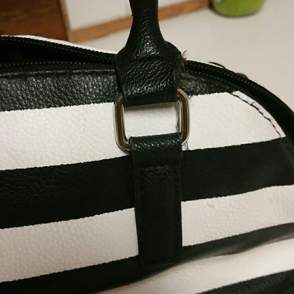 SOLD on Merci~Purse - Picture 3 of 4