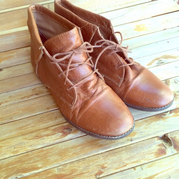 Reddish Brown leather Steve Madden ankle boots