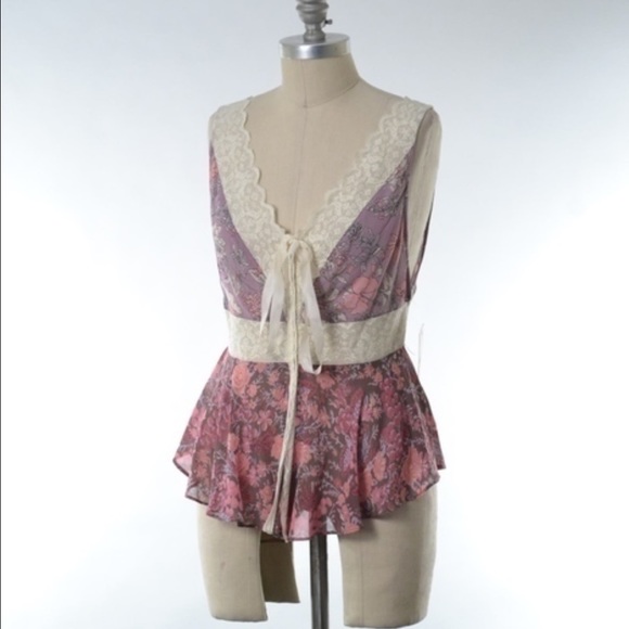 FP floral peplum top