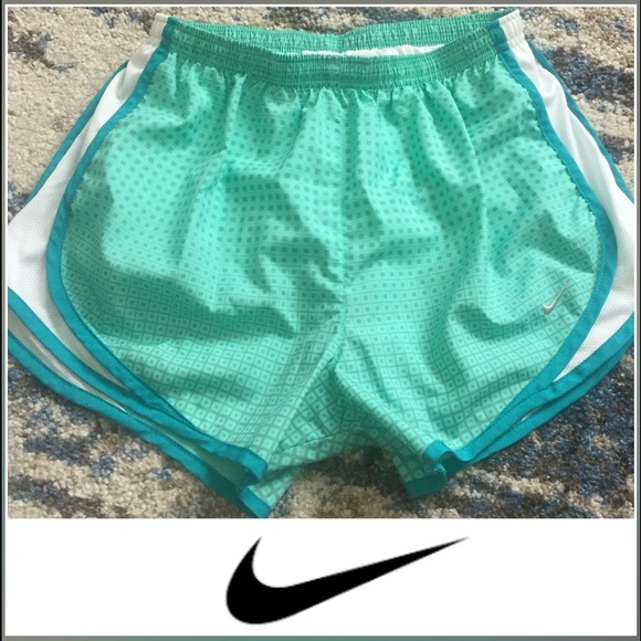 nike shorts pastel