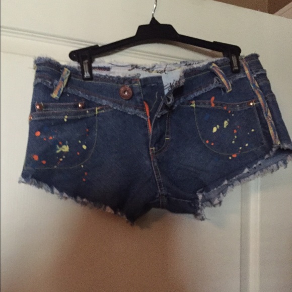Nice short shorts great beach wear or lounging