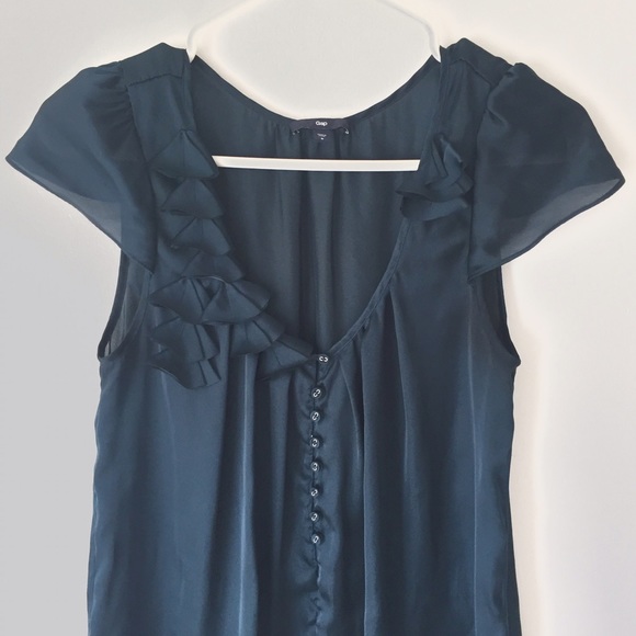 GAP Tops - GAP cutsie top.