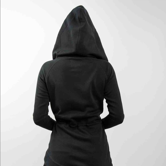 🔴SOLD🔴 Nike Tech Fleece - Picture 2 of 4