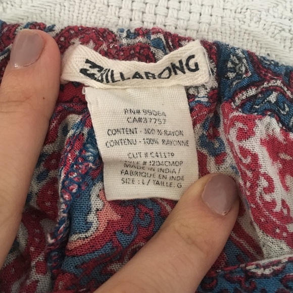 Flowy patterned shorts - Picture 2 of 3