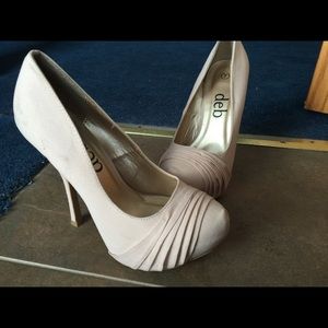 Light pink heels. Size 7