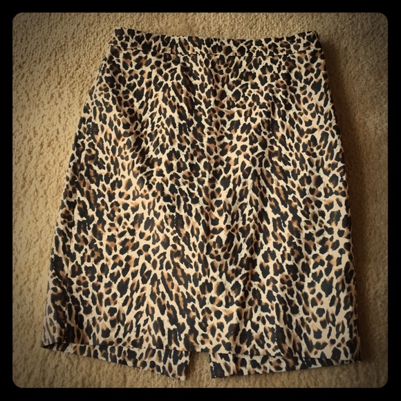 Leopard pencil skirt