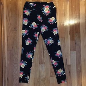 LuLaRoe floral patterned OS leggings