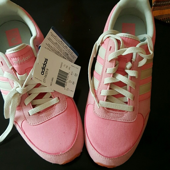 Adidas gym shoes brand new