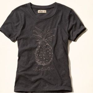 Hollister tee
